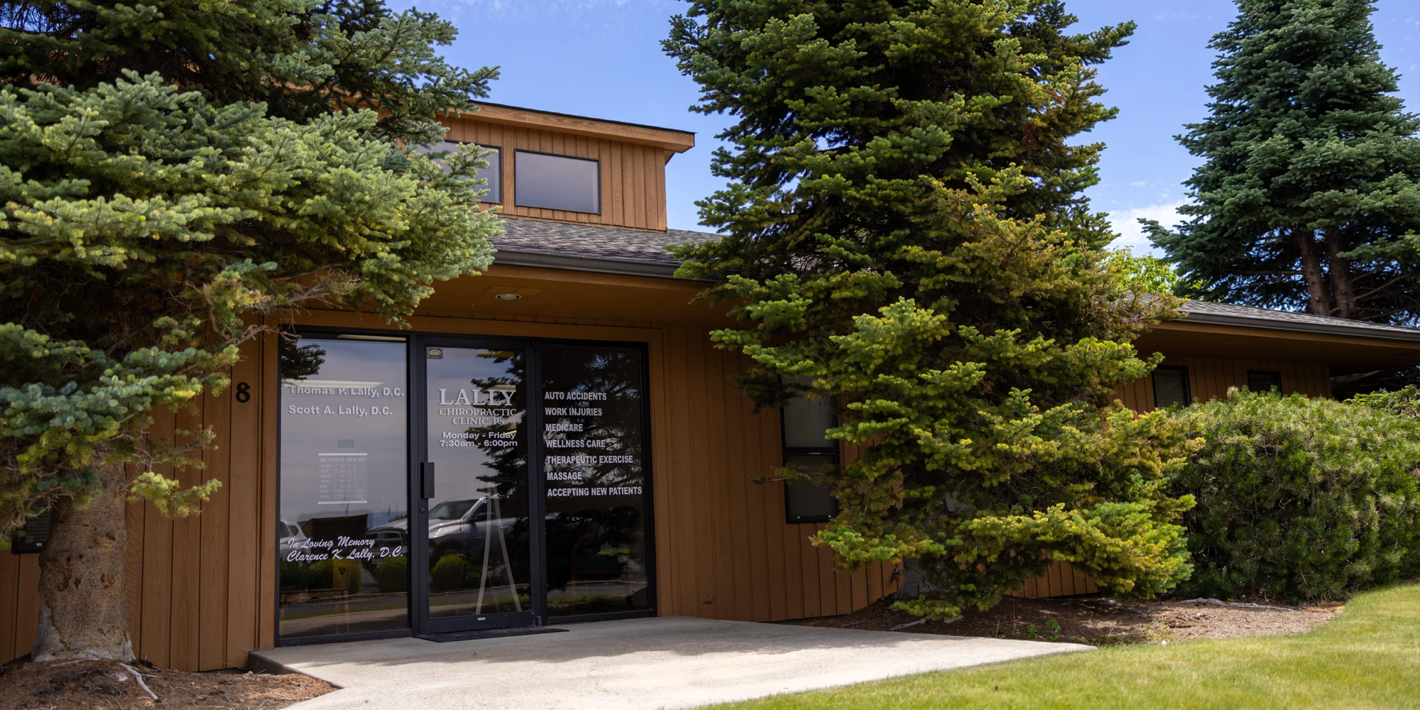 Exterior view of a chiropractic clinic building